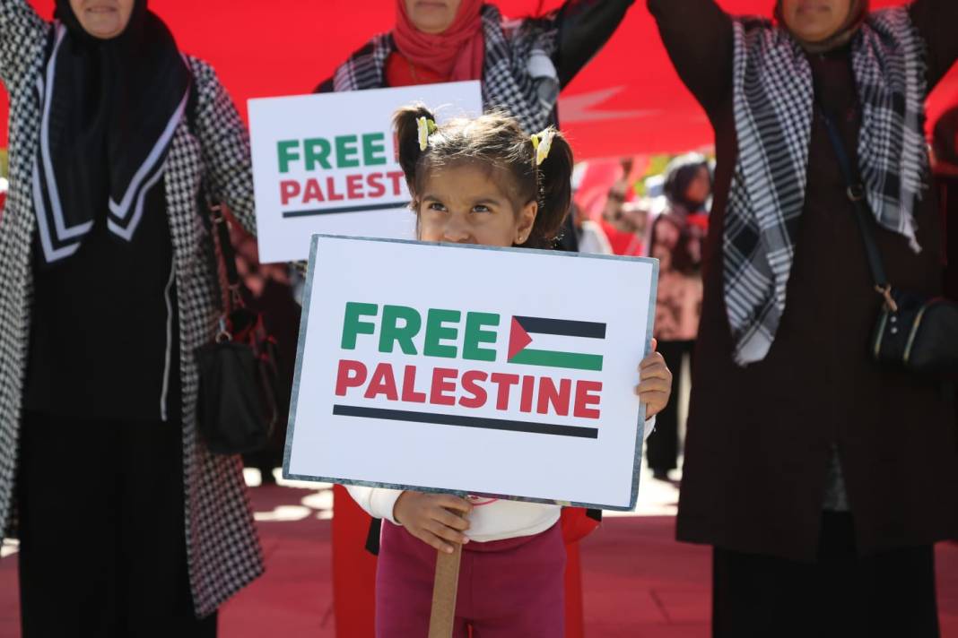 Gazze için sessiz çığlık Konya’da yankılandı 17